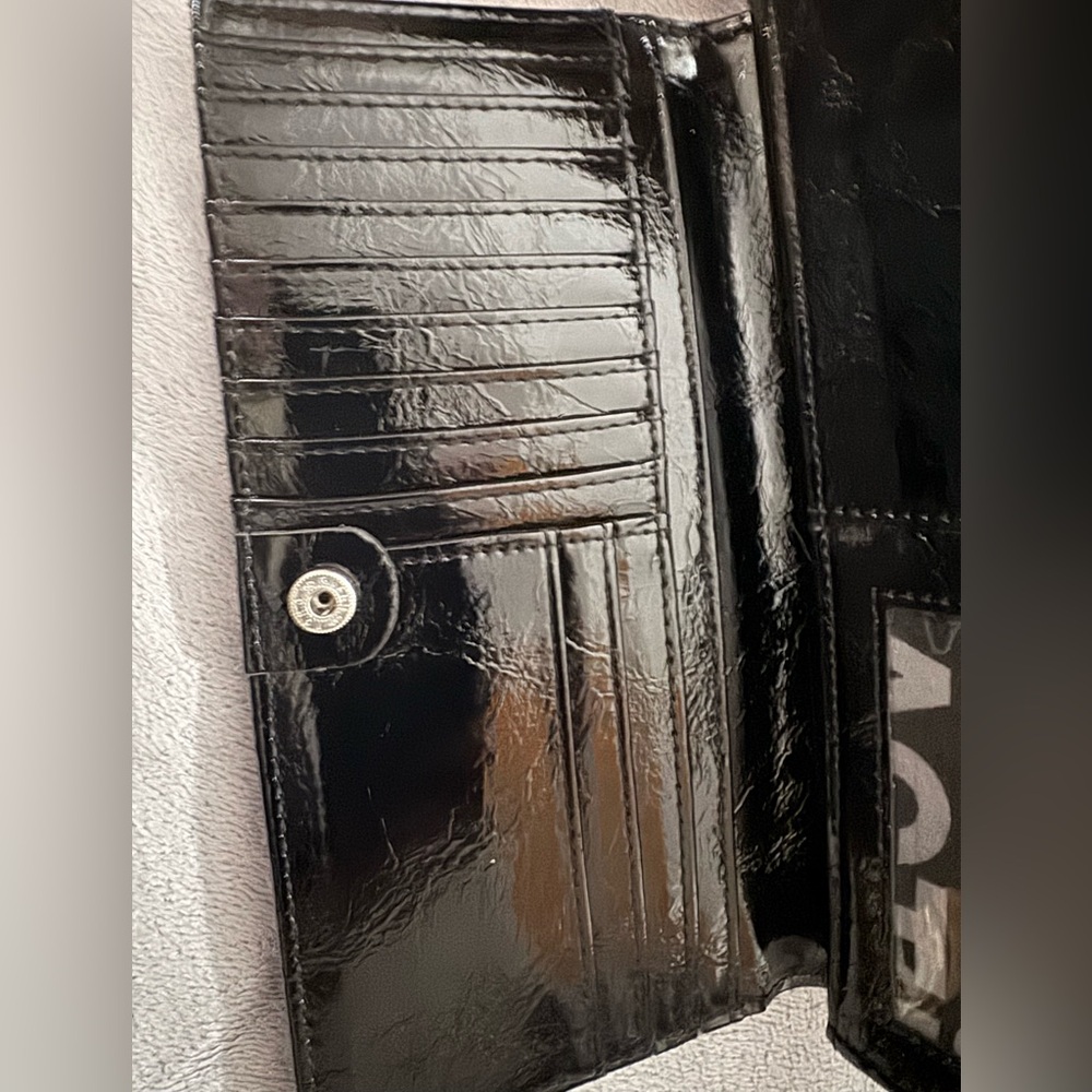Kenneth Cole Reaction Black Faux Patent Leather Wallet - Picture 4 of 9